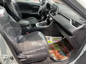 Toyota RAV4 XLE Premium 2021 Teal