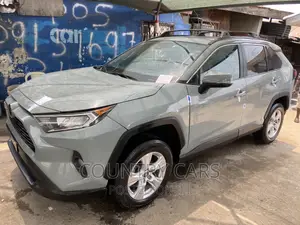 Toyota RAV4 XLE Premium 2021 Teal