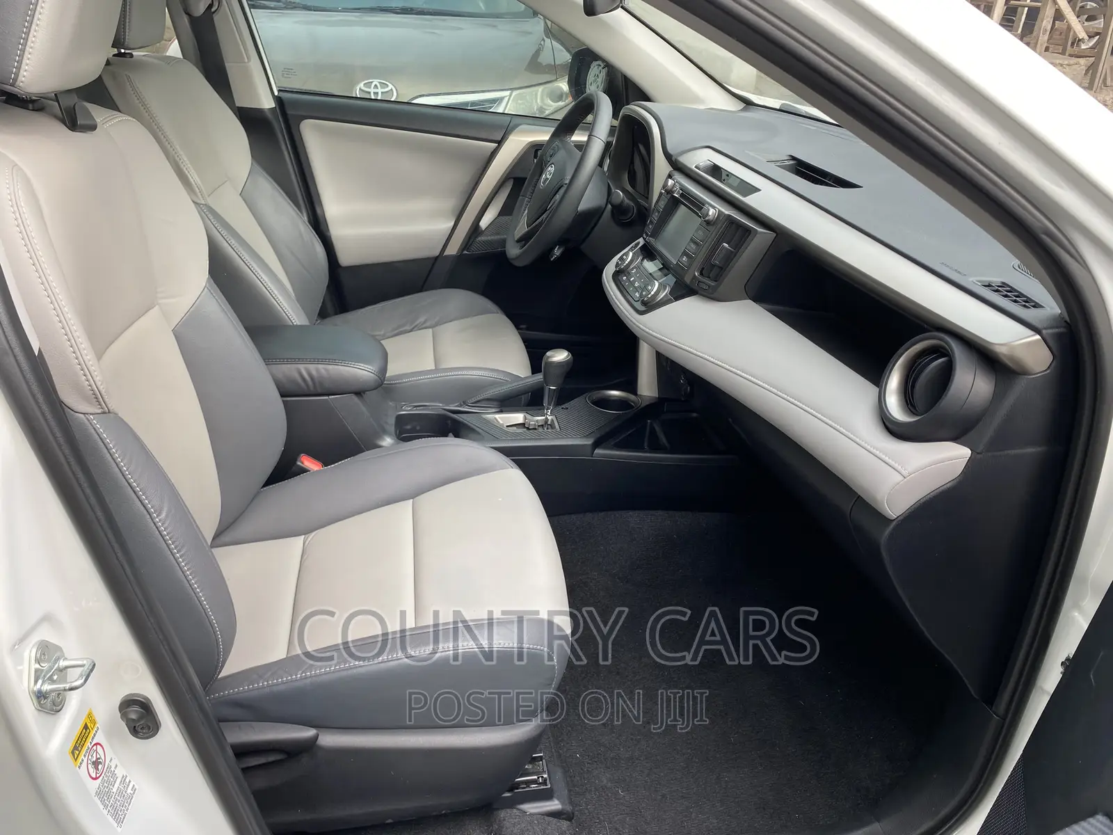 Toyota RAV4 2015 White