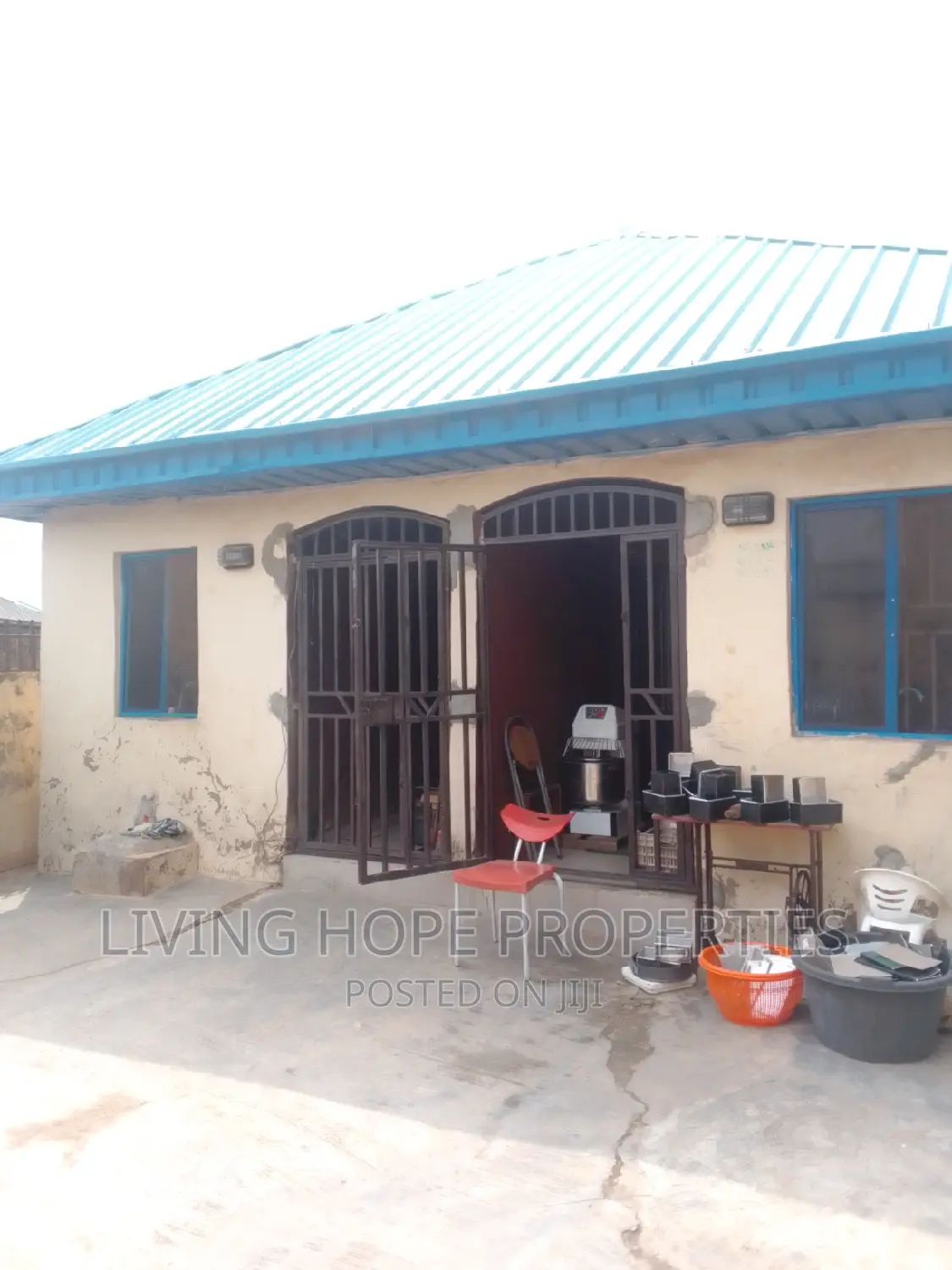 Furnished 2bdrm Block of Flats in Magboro, Obafemi-Owode for sale