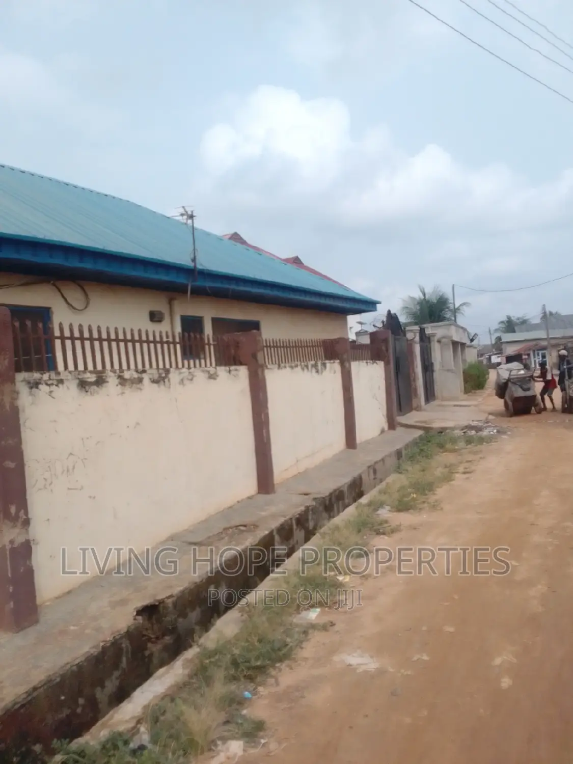 Furnished 2bdrm Block of Flats in Magboro, Obafemi-Owode for sale
