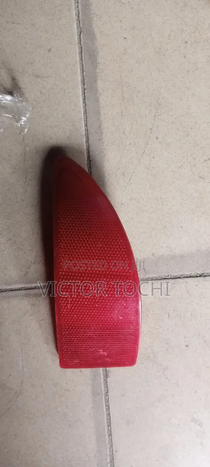 Back Bumper Reflector Is250 2006-2012