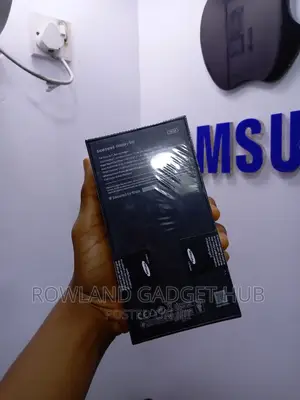 New Samsung Galaxy S10 128 GB White