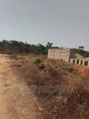 Plot of Land at Pokiti Odokekere via Odogunyan Ikorodu Lago