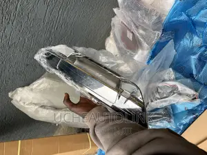 Booth Opener Toyota Hilux 2020 Available