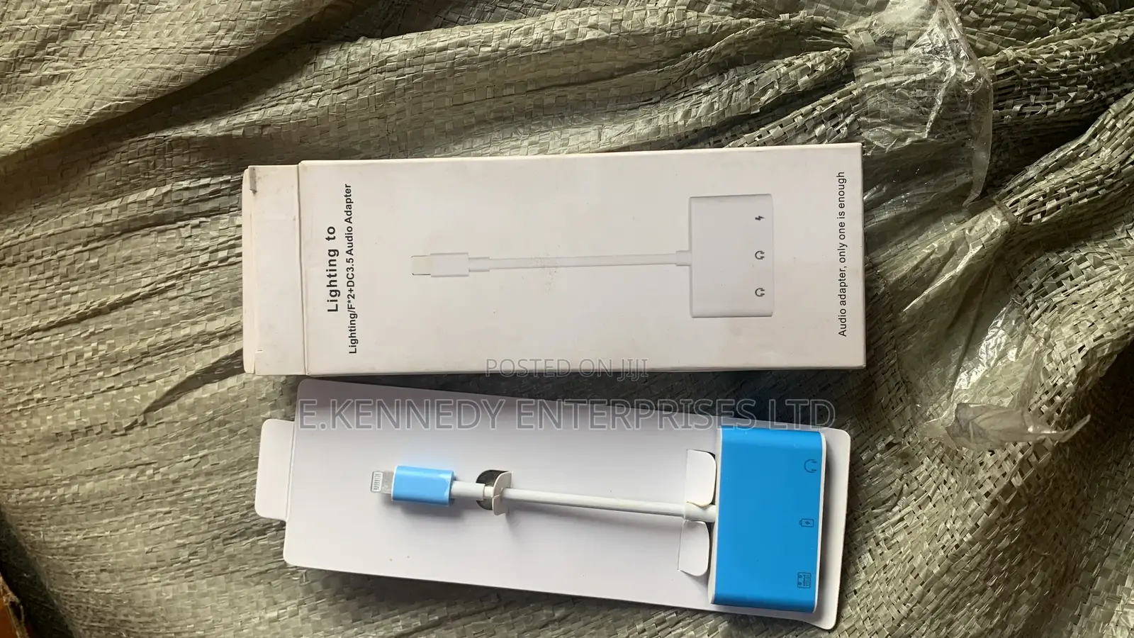 3in1 iPhone Microphone Adapter For Live-streaming