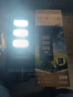 200wats All in One Solar Street Light 3eyes