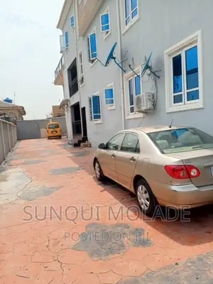 3bdrm Apartment in Oke-Ira / Ogba for rent