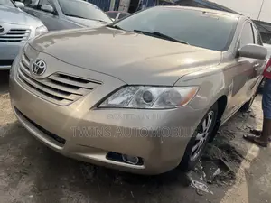 Toyota Camry 2009 Gold