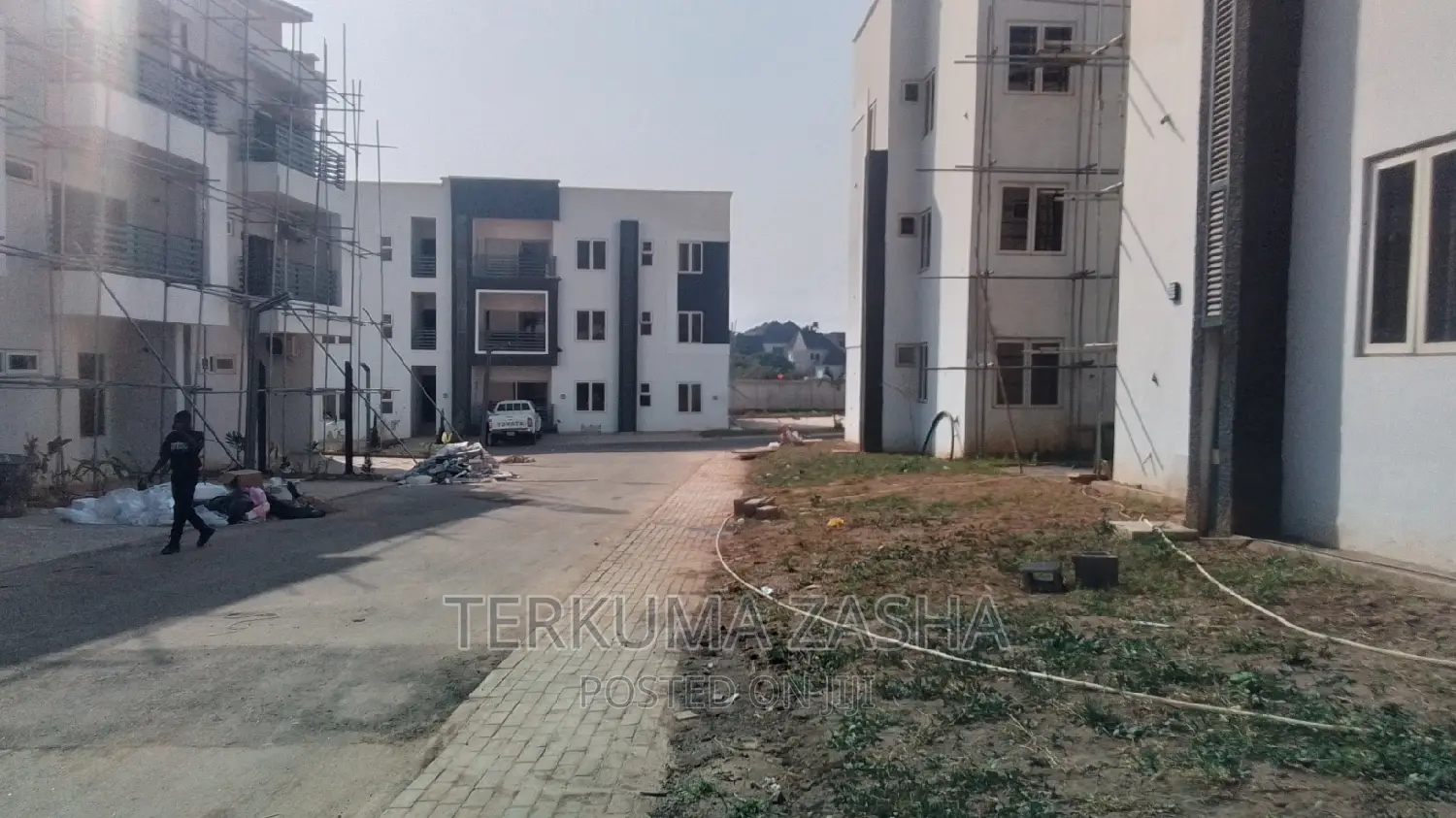 4bdrm Semi Detached Duplex With Bq