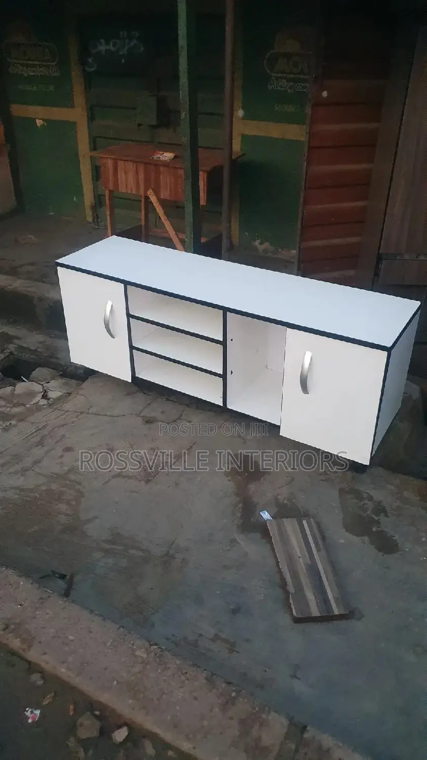 4ft Tv Stand / Tv Shelf / Console