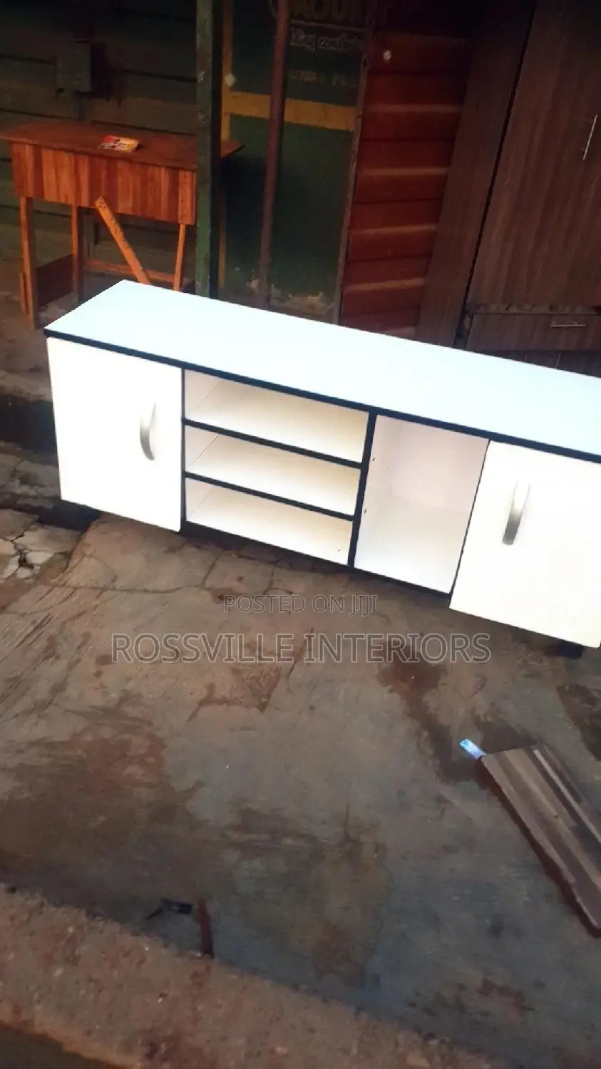 4ft Tv Stand / Tv Shelf / Console