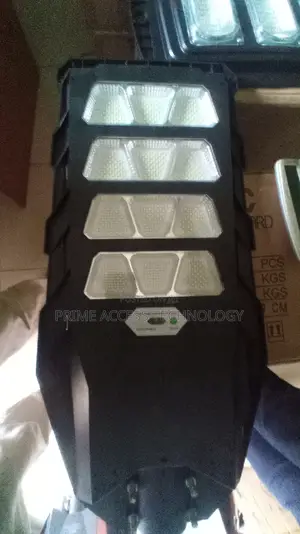 Solar Street Lights With High Lumination Brightness 