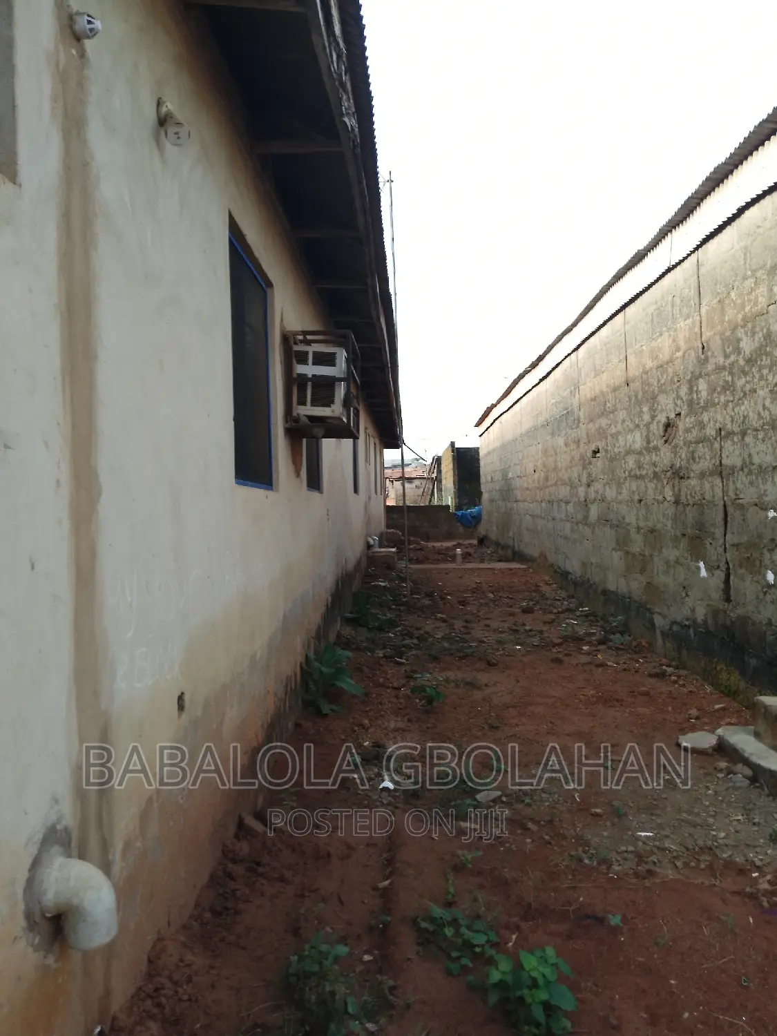 7bdrm Block of Flats in Alaafia Tayo, Ado-Odo/Ota for sale