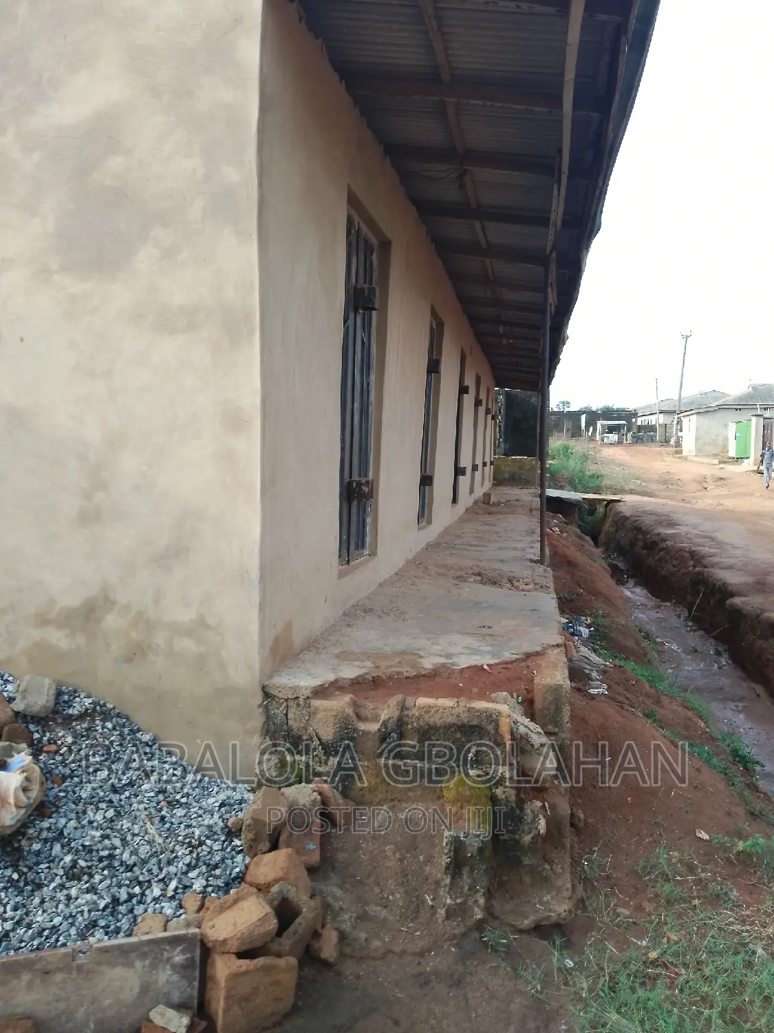 7bdrm Block of Flats in Alaafia Tayo, Ado-Odo/Ota for sale