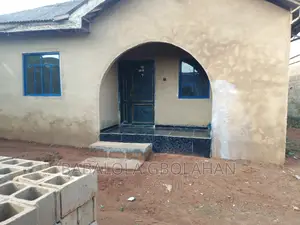 7bdrm Block of Flats in Alaafia Tayo, Ado-Odo/Ota for sale