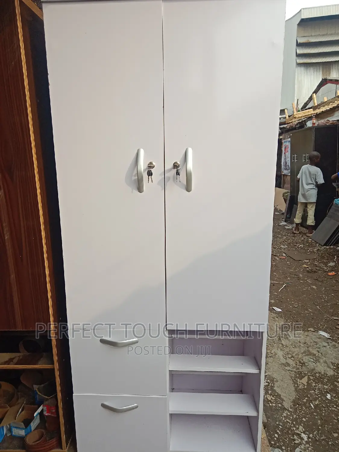 32" Wardrobe