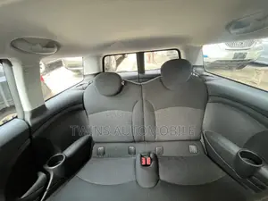 Mini Cooper 2010 Red