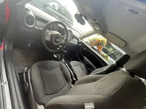 Mini Cooper 2010 Red