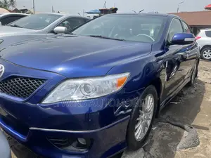 Toyota Camry 2011 Blue