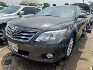 Toyota Camry 2009 Gray