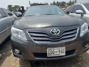 Toyota Camry 2009 Gray