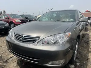Toyota Camry 2006 Gray