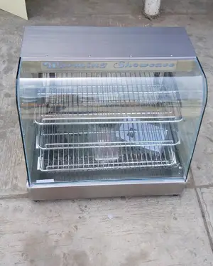 Showcase Warmer