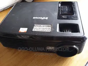 Standard Portable Infocus Projector With High Brightness