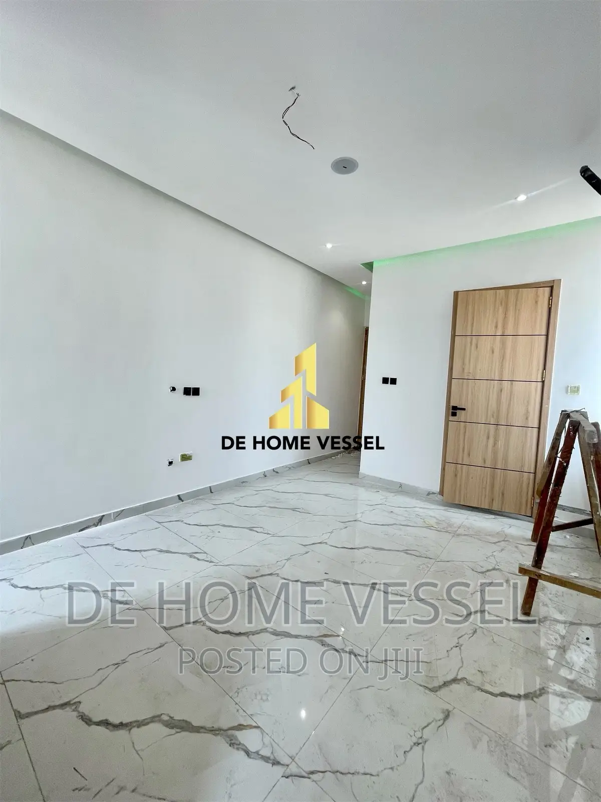 2bdrm Apartment in Lekki Phase 1 for sale