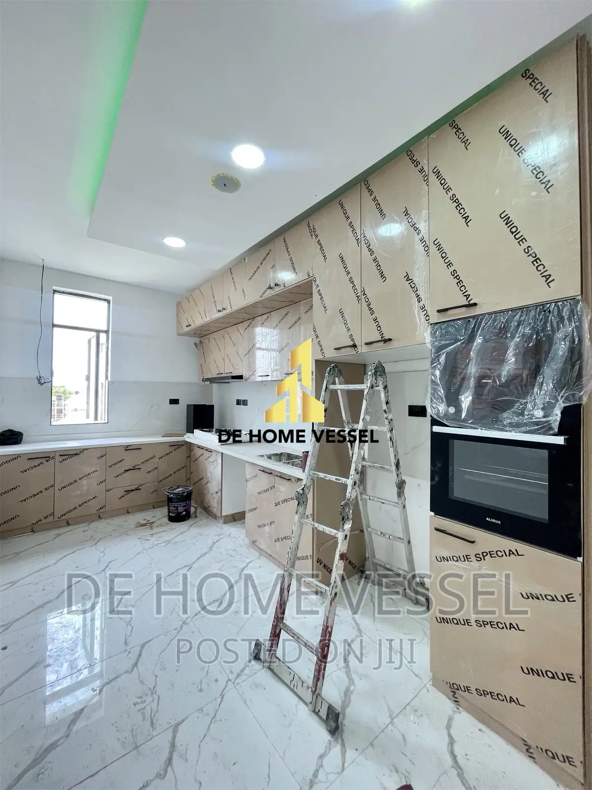 2bdrm Apartment in Lekki Phase 1 for sale
