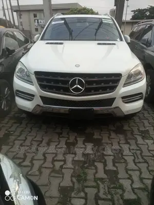 Mercedes-Benz M Class ML350 4MATIC 4dr SUV AWD (3.5L 6cyl 7A) 2015 White