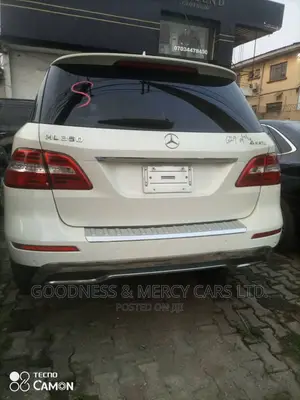 Mercedes-Benz M Class ML350 4MATIC 4dr SUV AWD (3.5L 6cyl 7A) 2015 White