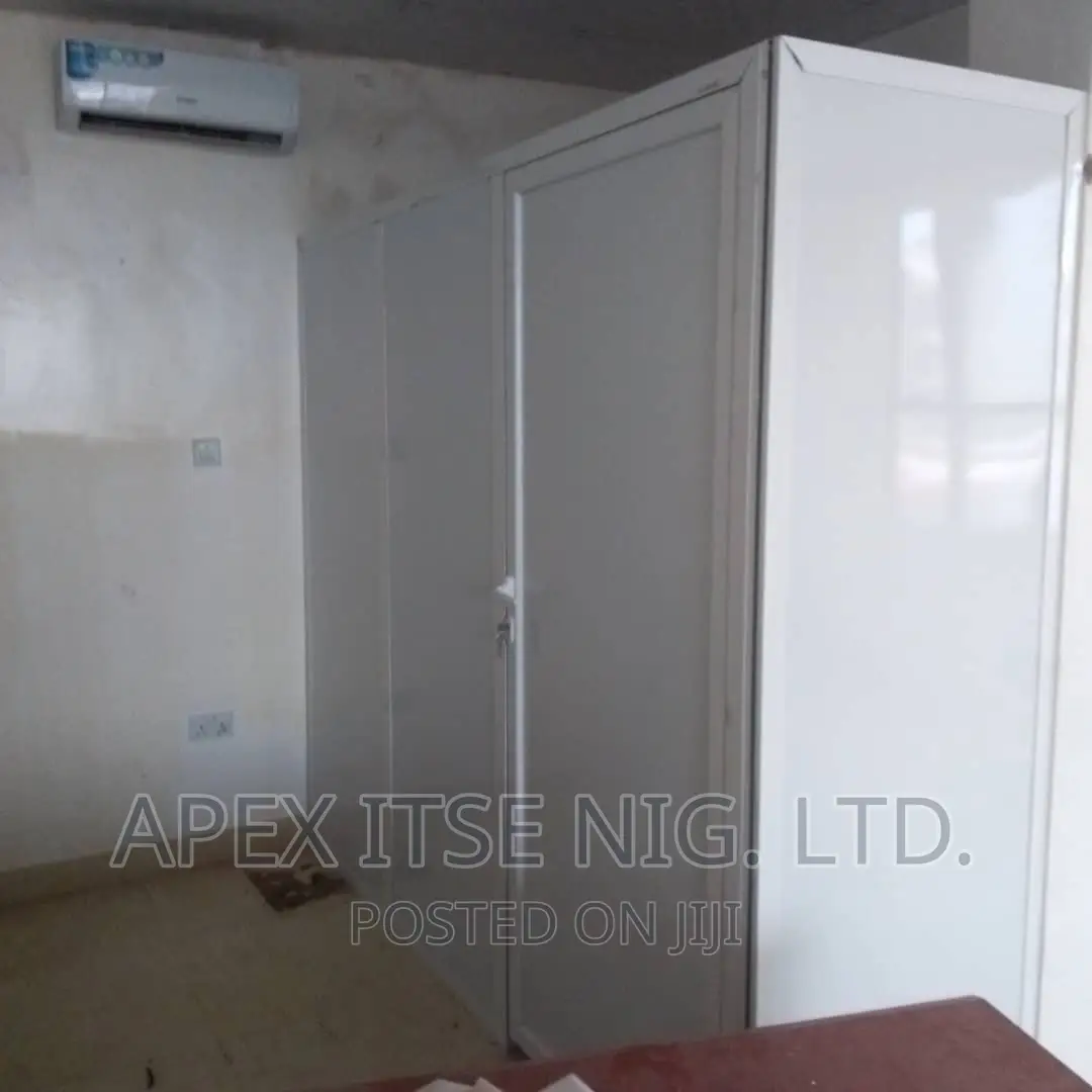 White Board Office Partitioning