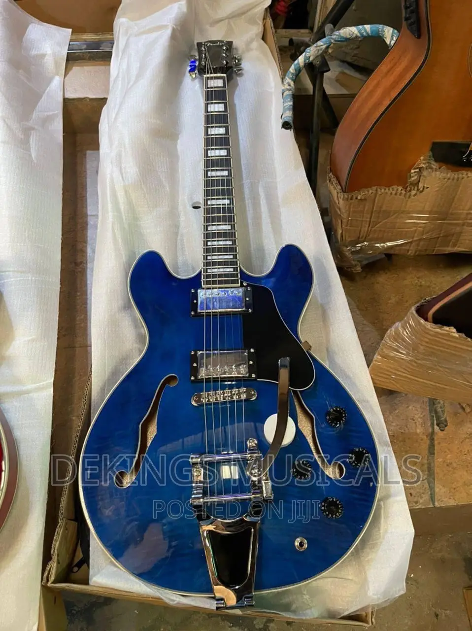 Fender Jazz Guitars Les Paul With Gear