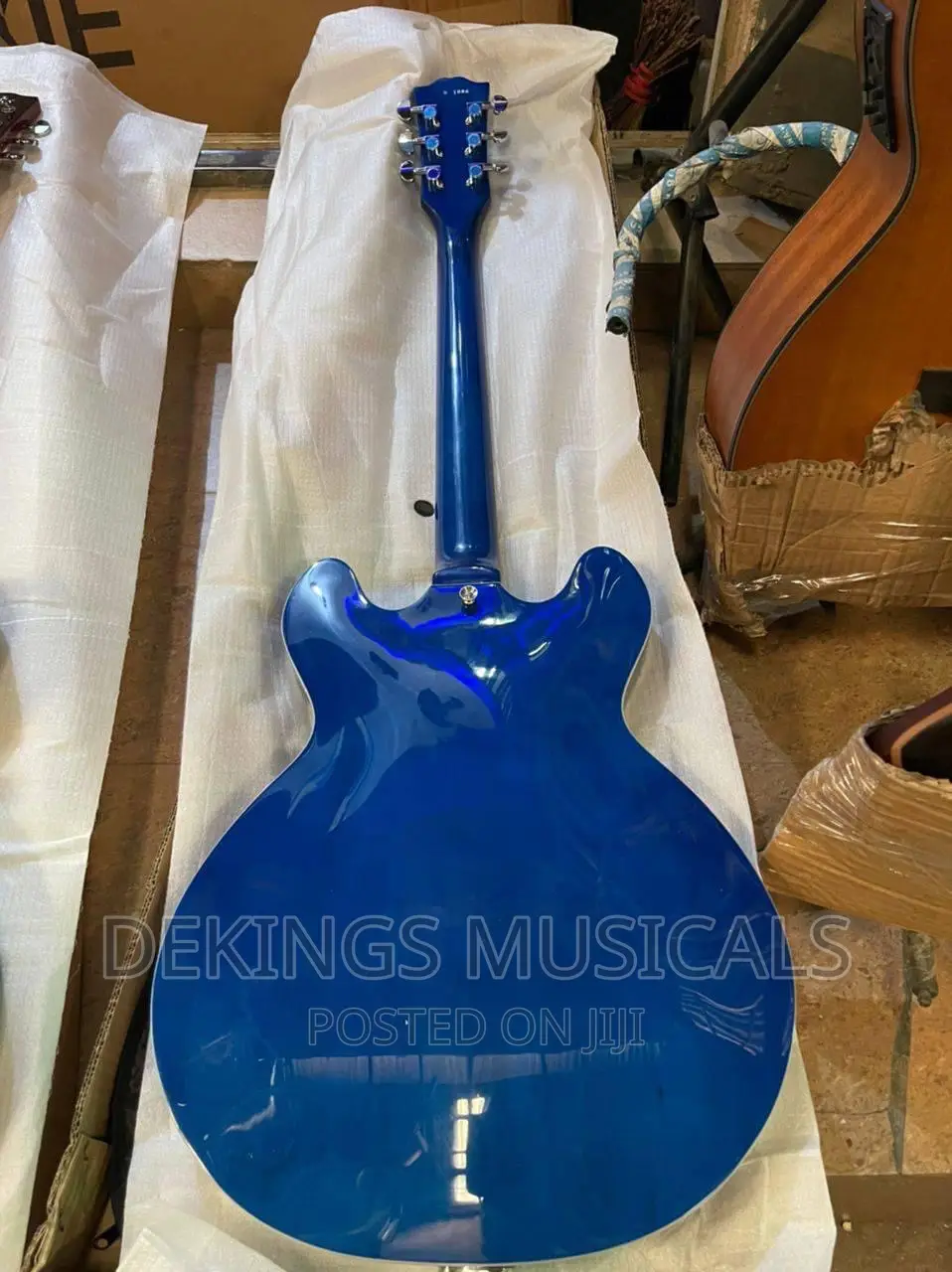 Fender Jazz Guitars Les Paul With Gear