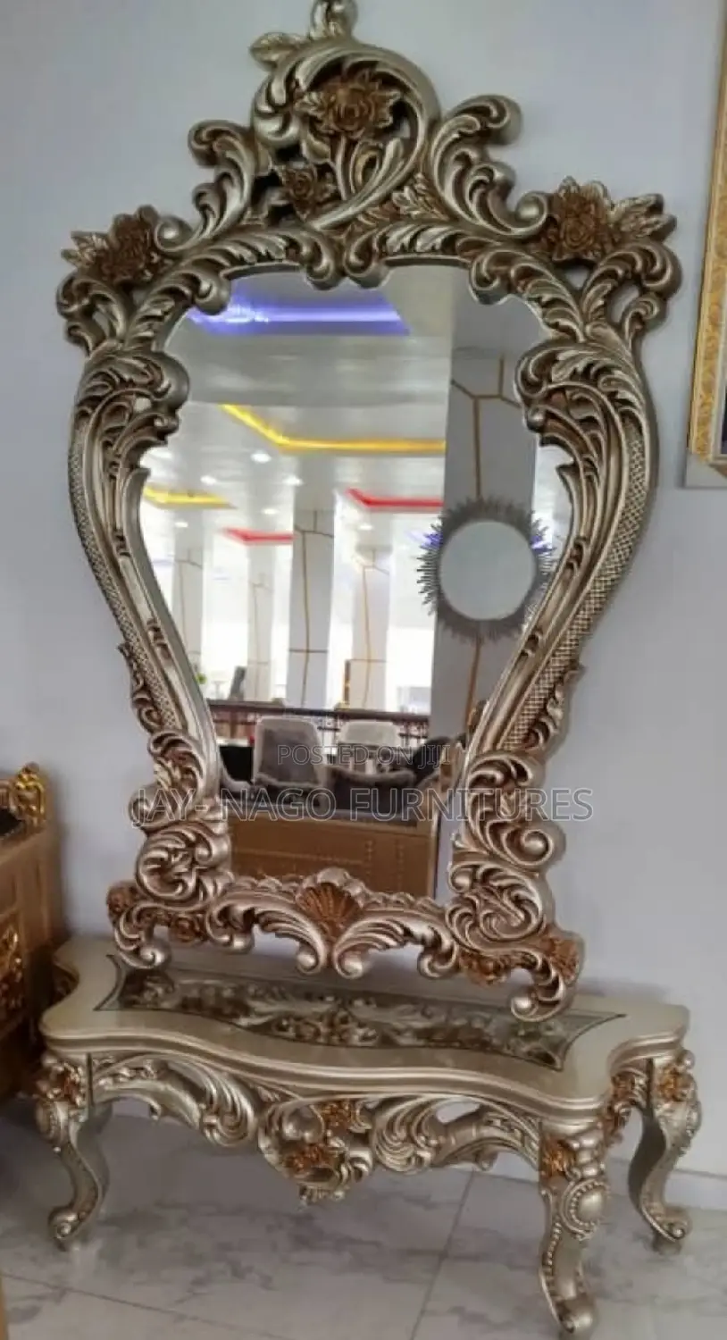 Executive Highly Quality Standard Royal Console Mirror