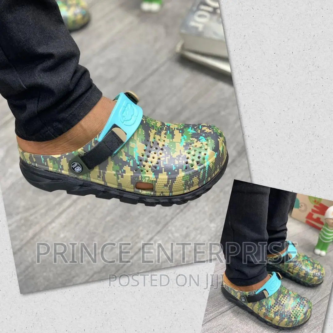 Croc’S Sanders Still Available