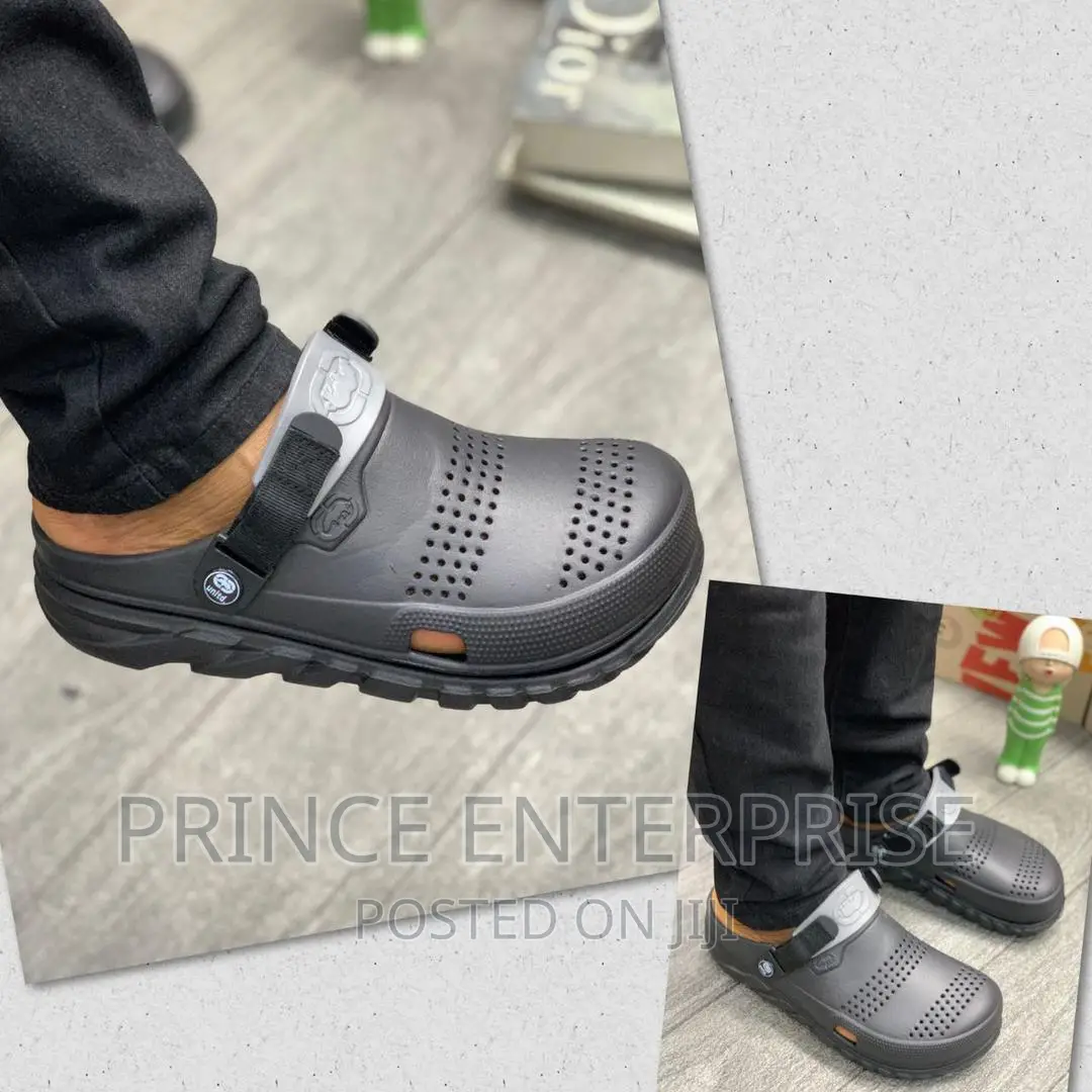 Croc’S Sanders Still Available
