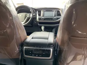 Toyota Highlander Limited 4x4 V6 (3.5L 6cyl 8A) 2018 Burgundy