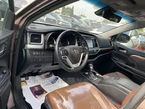 Toyota Highlander Limited 4x4 V6 (3.5L 6cyl 8A) 2018 Burgundy