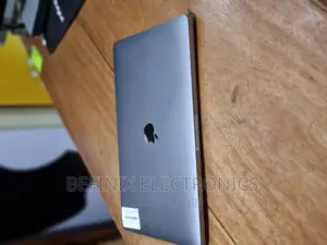 Laptop Apple MacBook Pro 2019 16GB Intel Core I7 SSD 1T