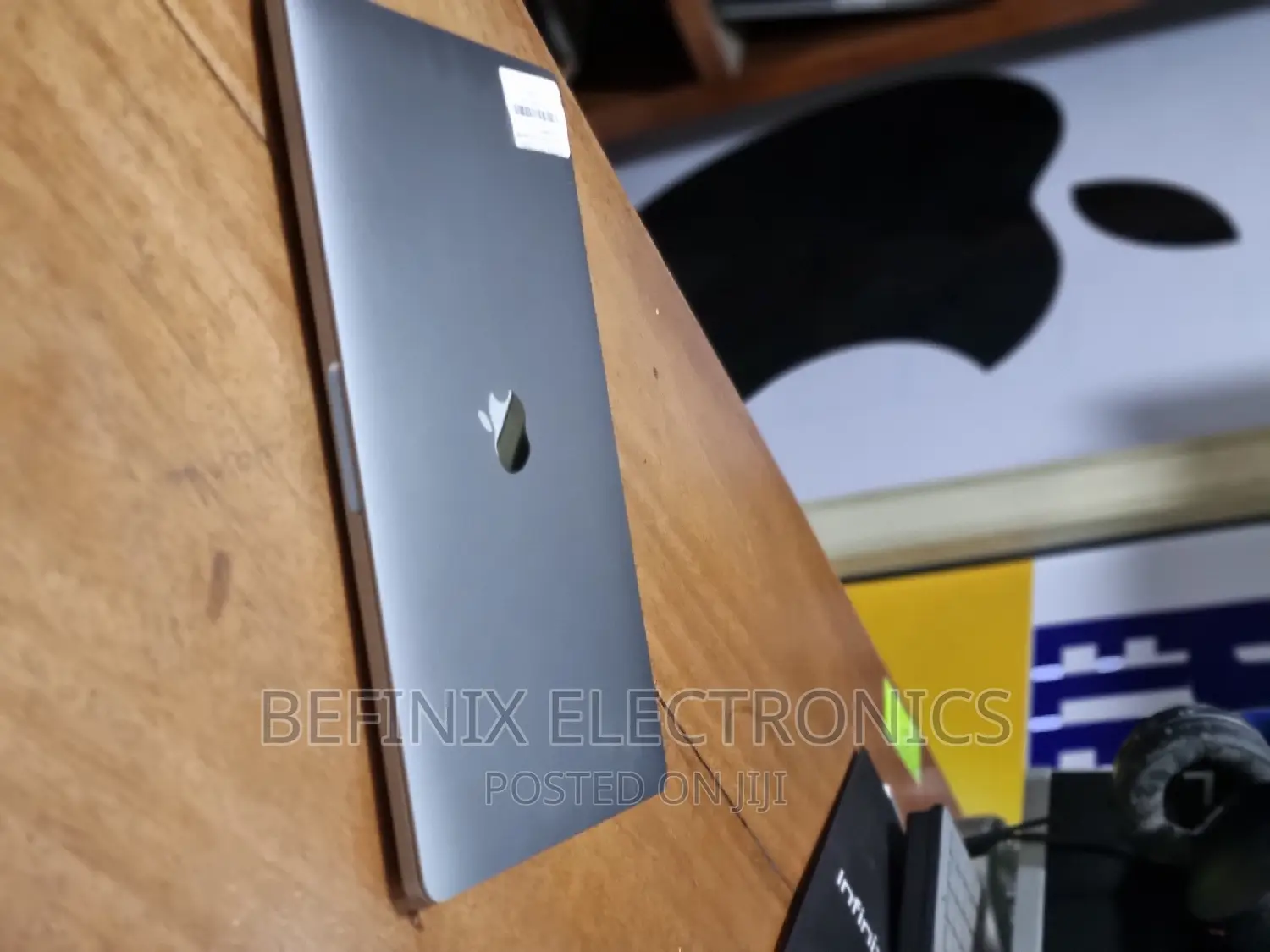 Laptop Apple MacBook Pro 2019 16GB Intel Core I7 SSD 1T