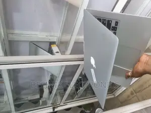 Laptop Apple MacBook Air 2017 8GB Intel Core I5 SSD 256GB