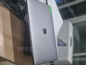 Laptop Apple MacBook Pro 2018 16GB Intel Core I5 SSD 256GB