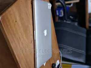 Laptop Apple MacBook Pro 2015 16GB Intel Core I7 SSD 512GB