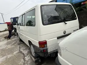 Volkswagen Transporter 2003 White