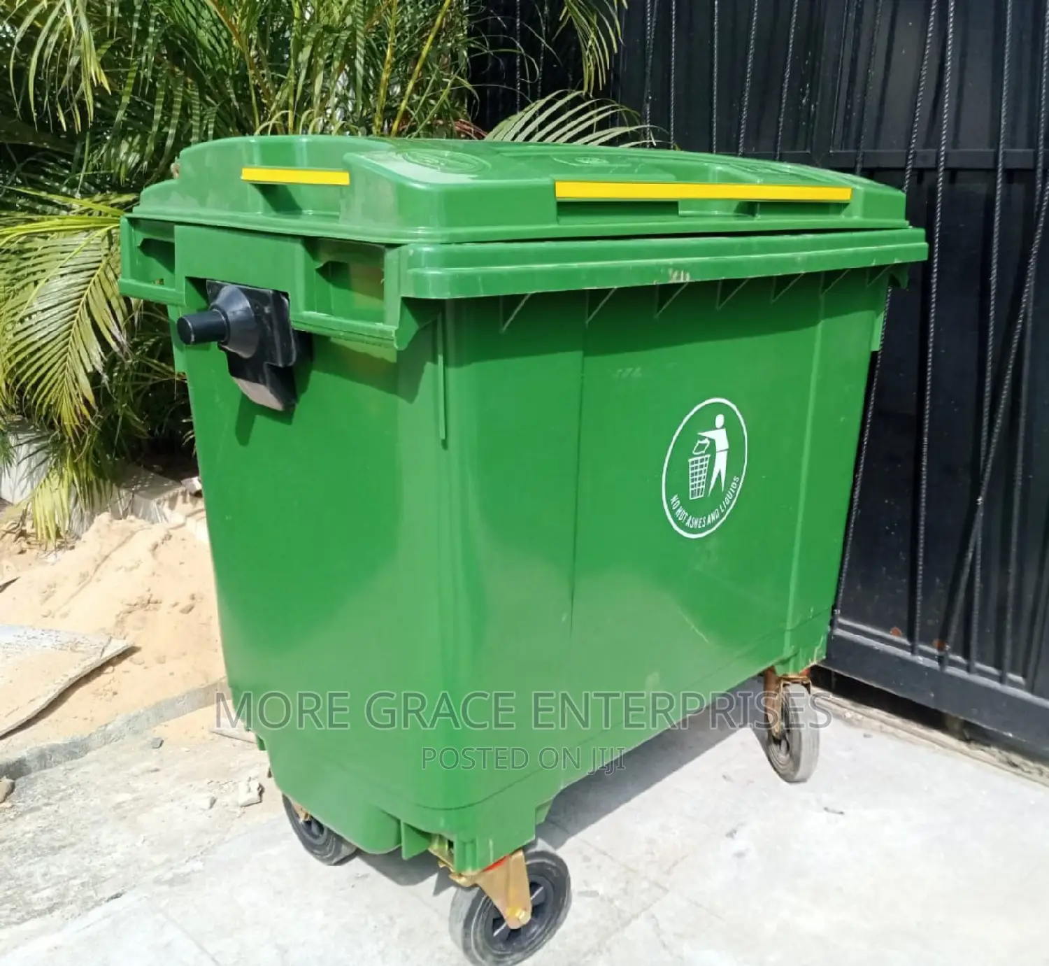 1,100 Litres Waste Bin/Dustbin, Foreign