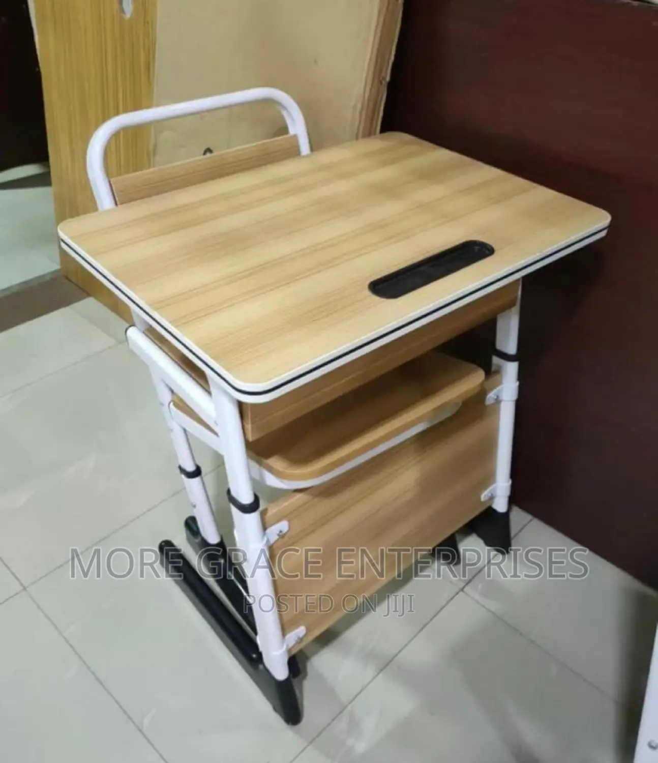 Student's Desk for Primary and Secondary School