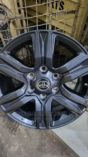 Complete Set of Rims Toyota Hilux 2021/2023 Model Original